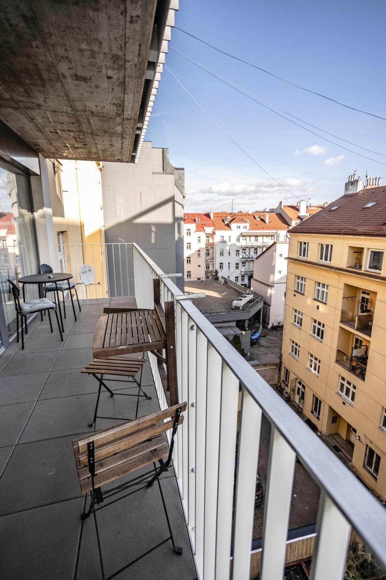 Apartment Spacious Terrace With Free Private Parking *