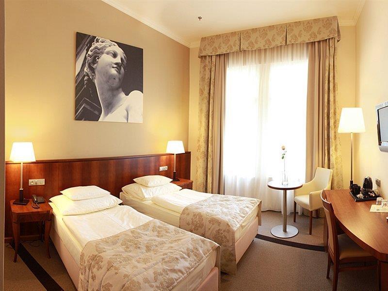 Maestro By Adrez Hotel
