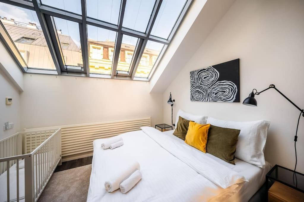 Appartement 5br+2bath Old Town Loft Luxe Brickhouse, A/c Prague