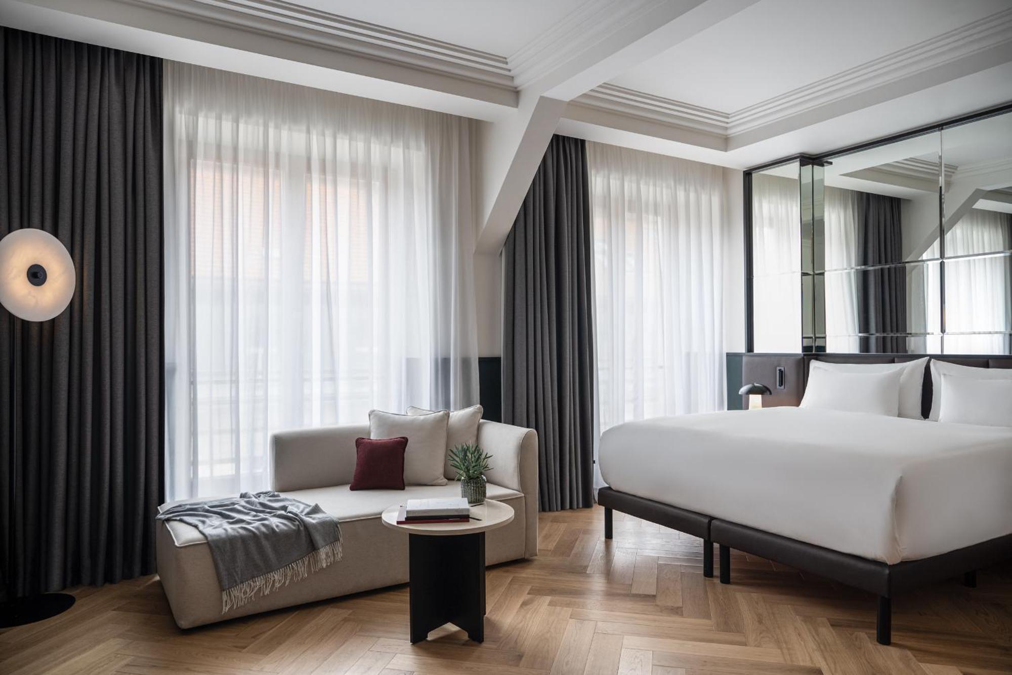 Almanac X Alcron 5* Prague