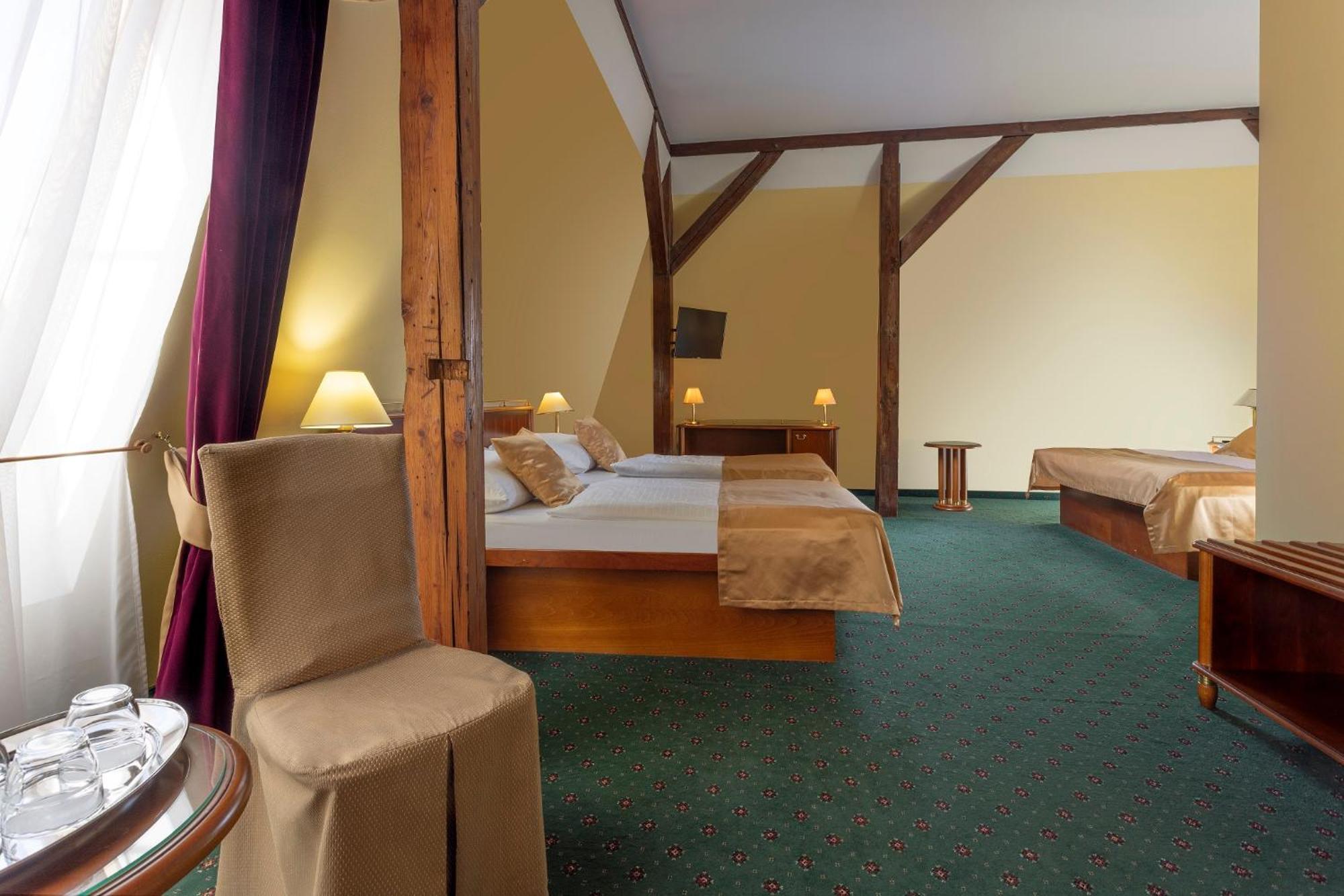 William Otel 3*