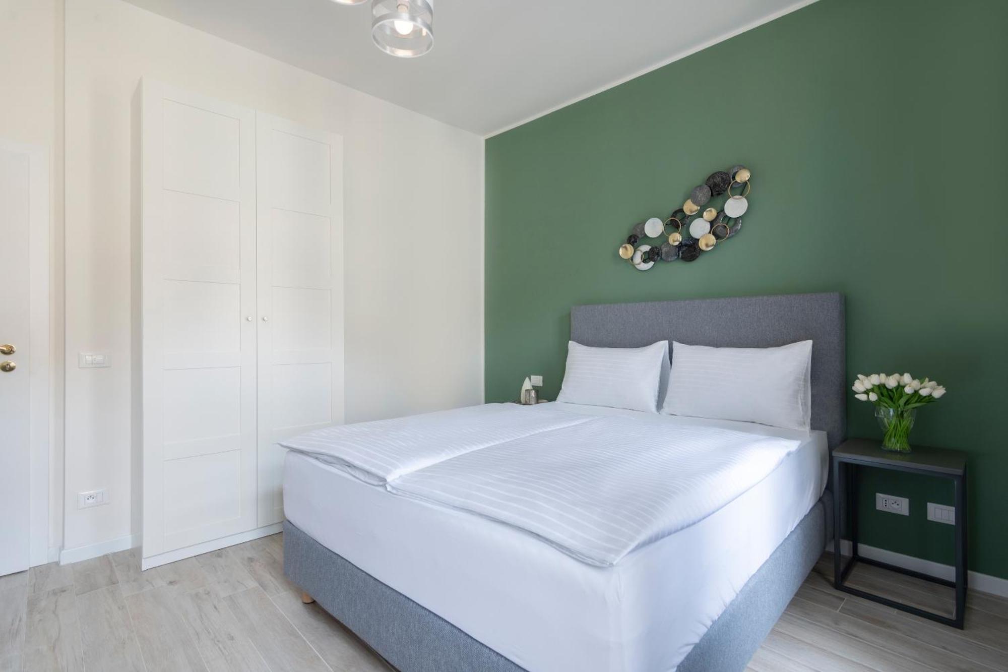 Kinsky Garden And By Dwellfort Apart Otel 4*