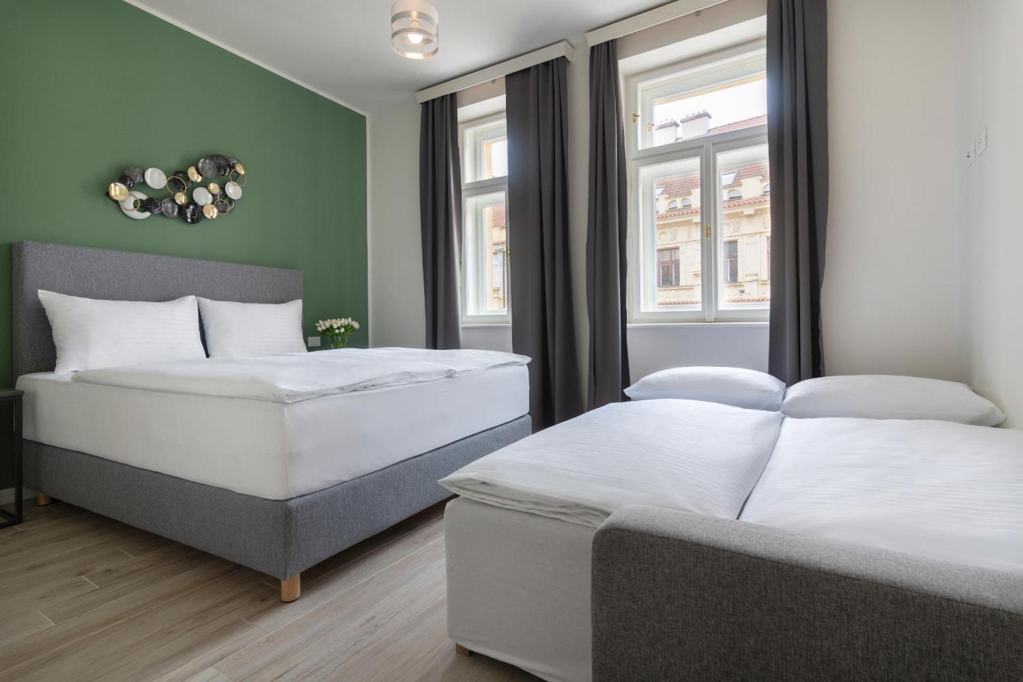 Apart Otel Kinsky Garden And By Dwellfort 4*