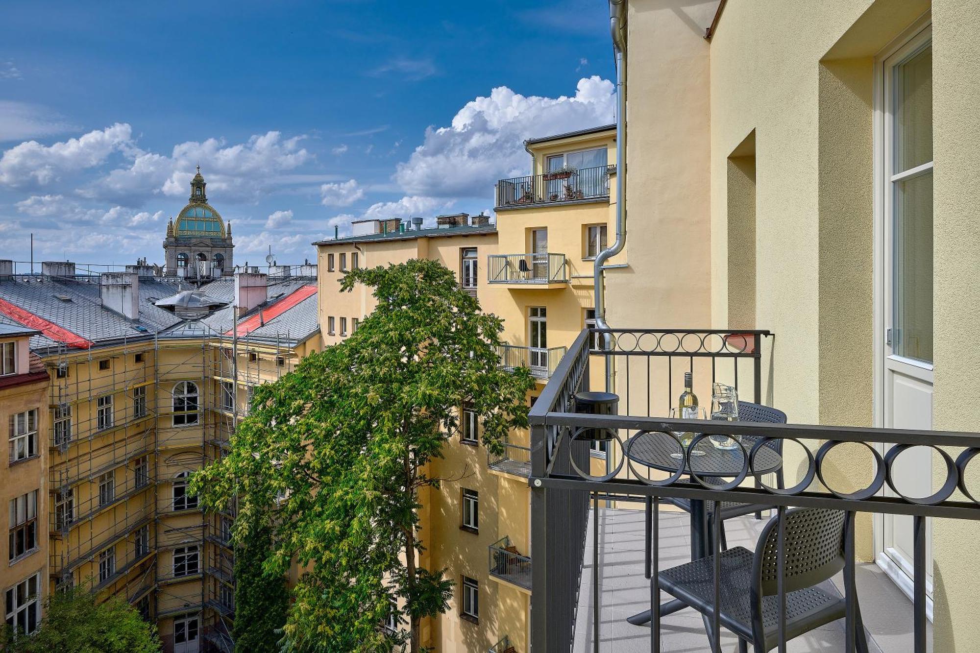 Downtown Rubesova Aparthotel 4*