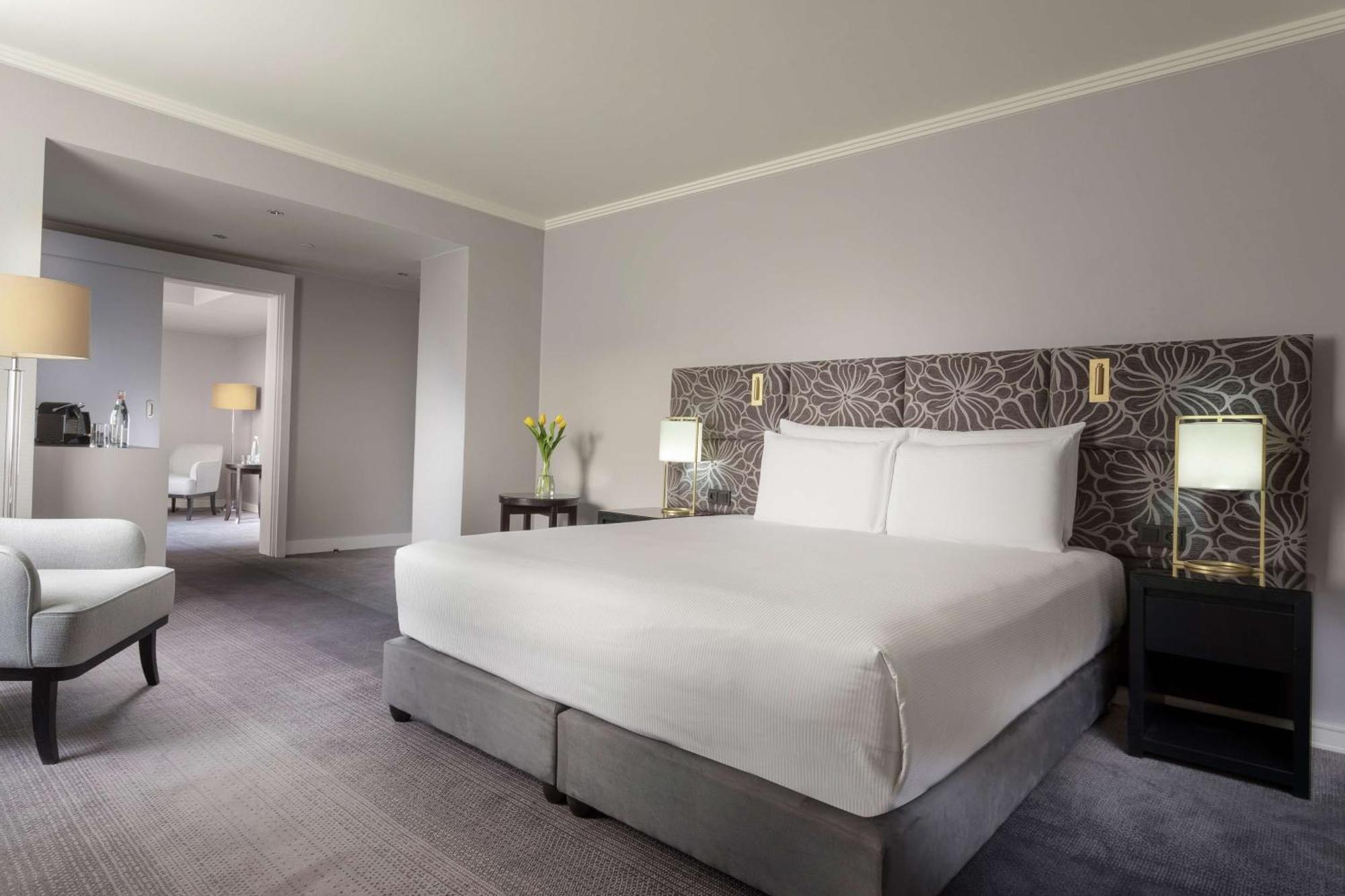 Hilton Old Town Hotel