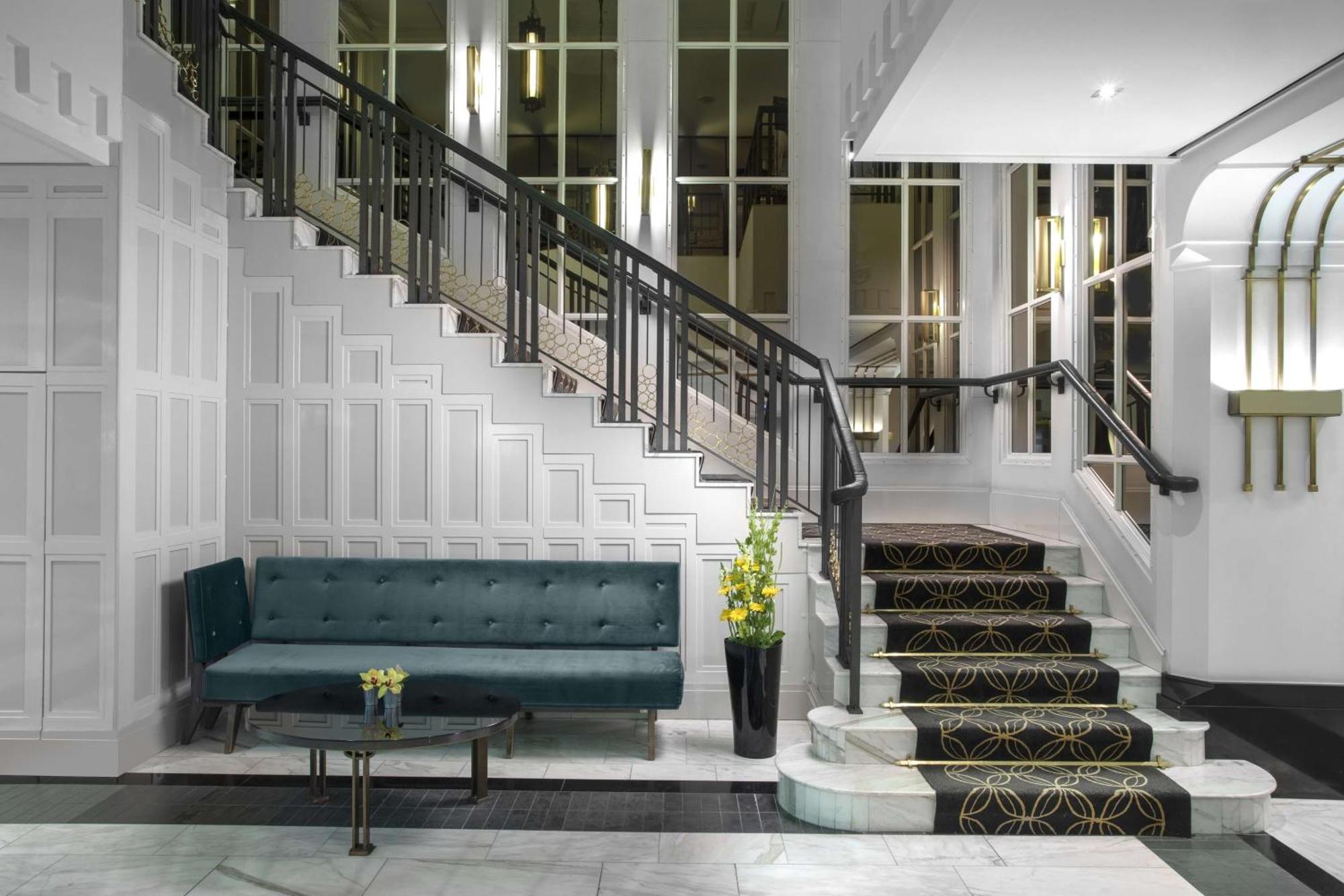 Hotel Hilton Old Town 5*