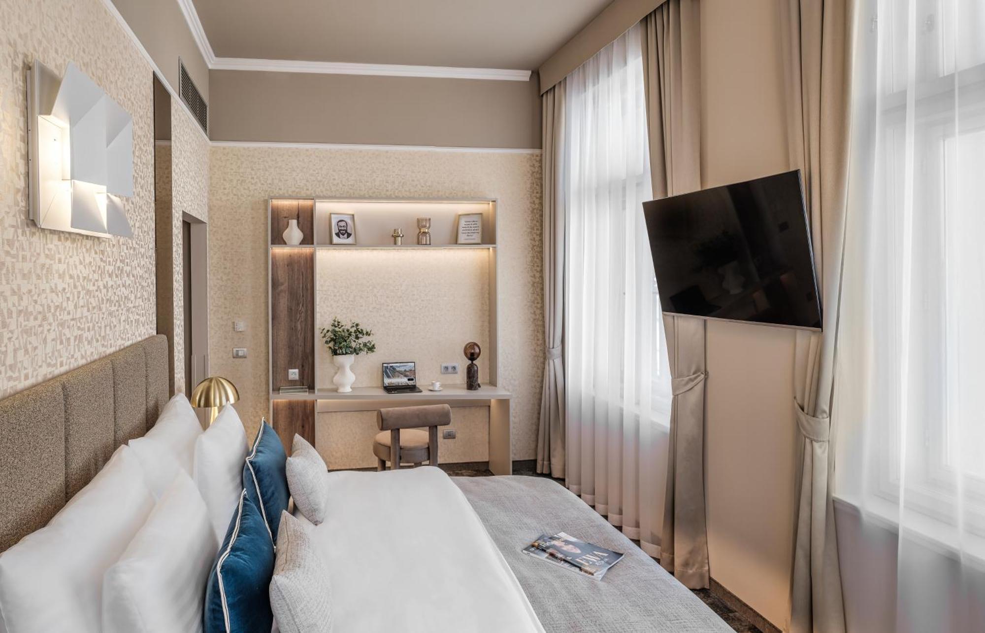Maestro By Adrez Hotel