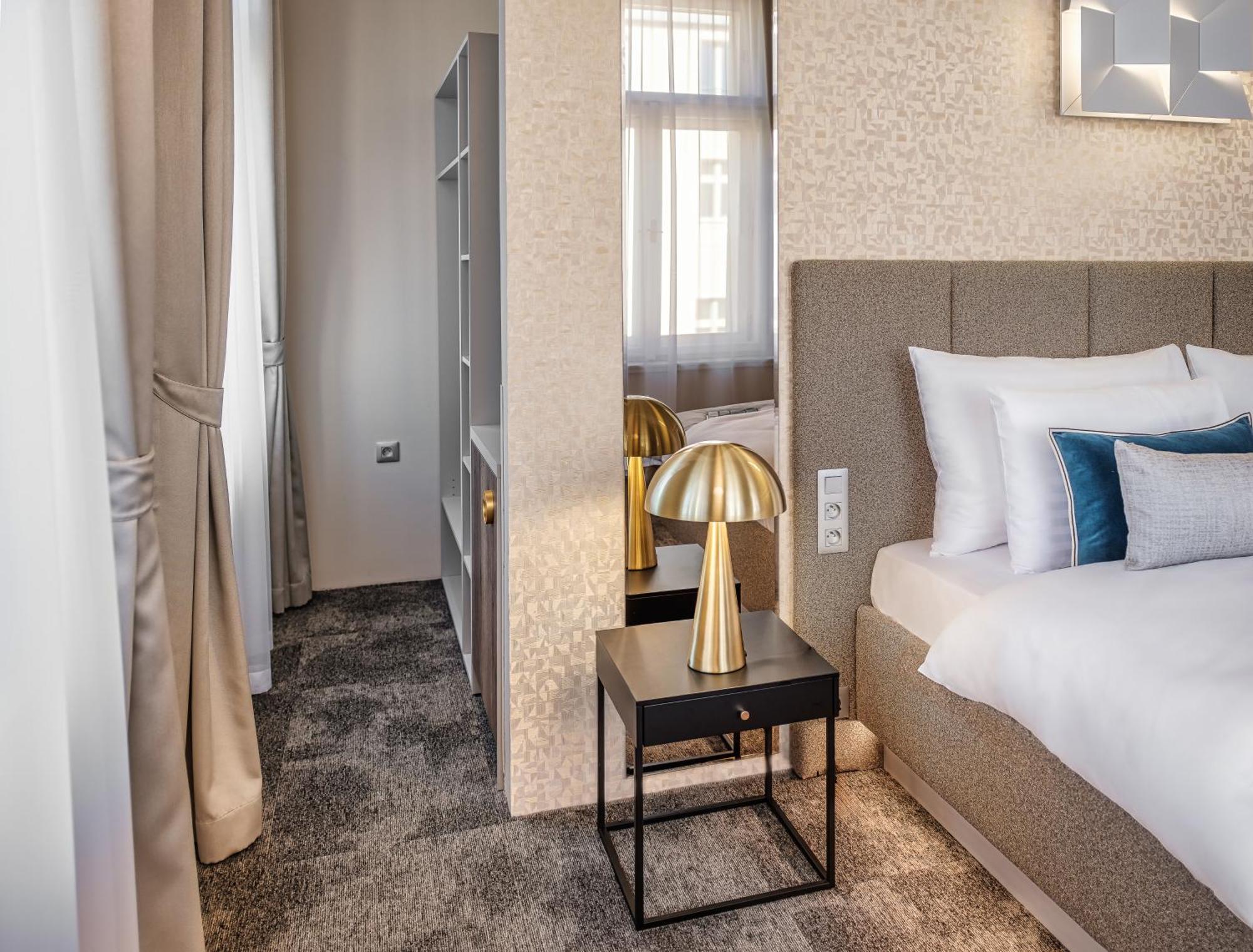 Hotel Maestro By Adrez Prague