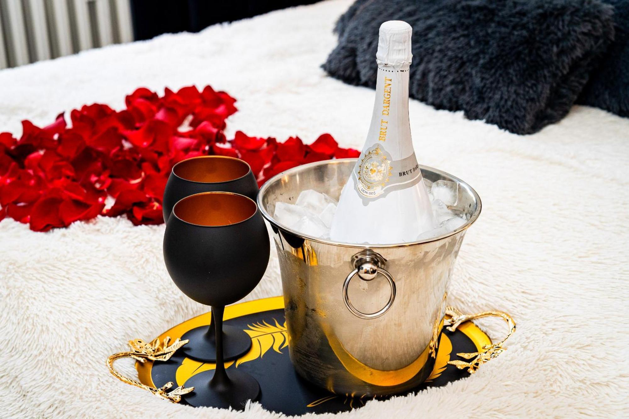 Grand Luxury Gold * Prague
