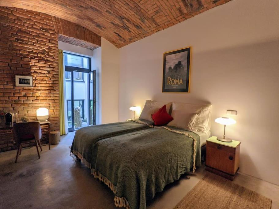 Daire Romantic And Atypical In Prague's Montmartre