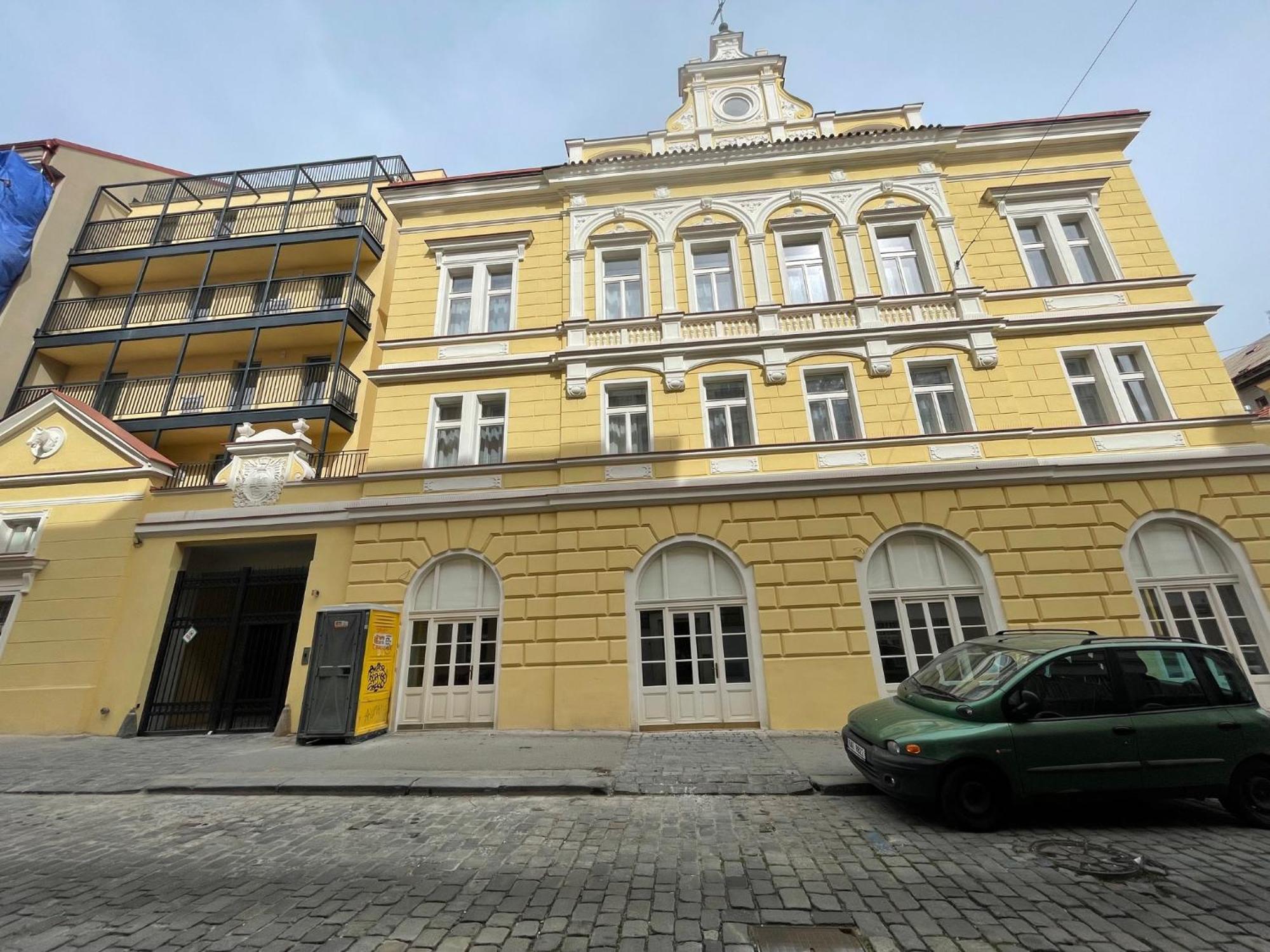 Apartment Varsavska 203