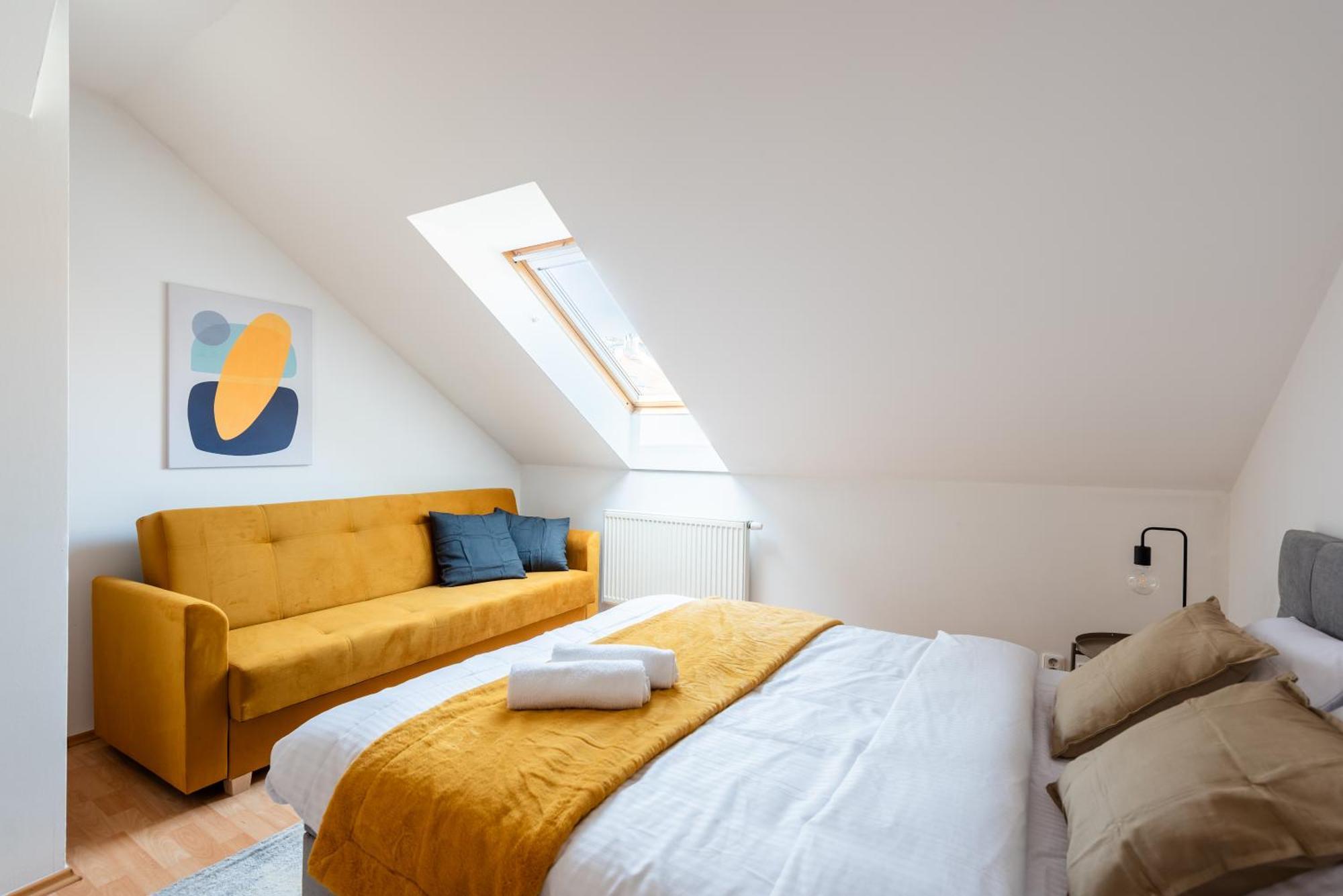 Apartment 2-level With Large Balcony Prague