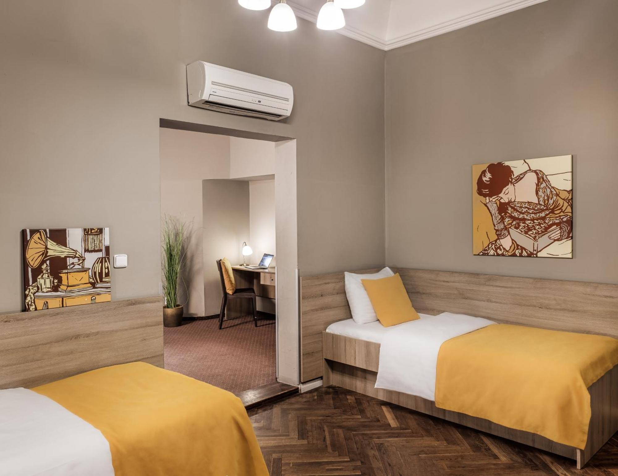 Hotel 