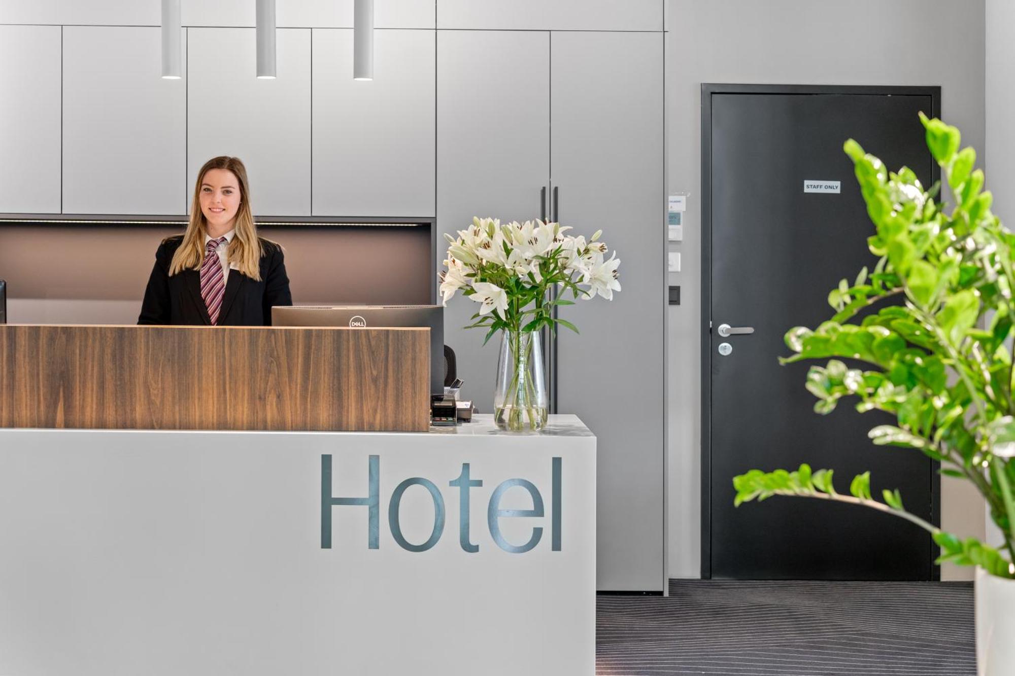 Hotel Dancing House - Tancici Dum 4*