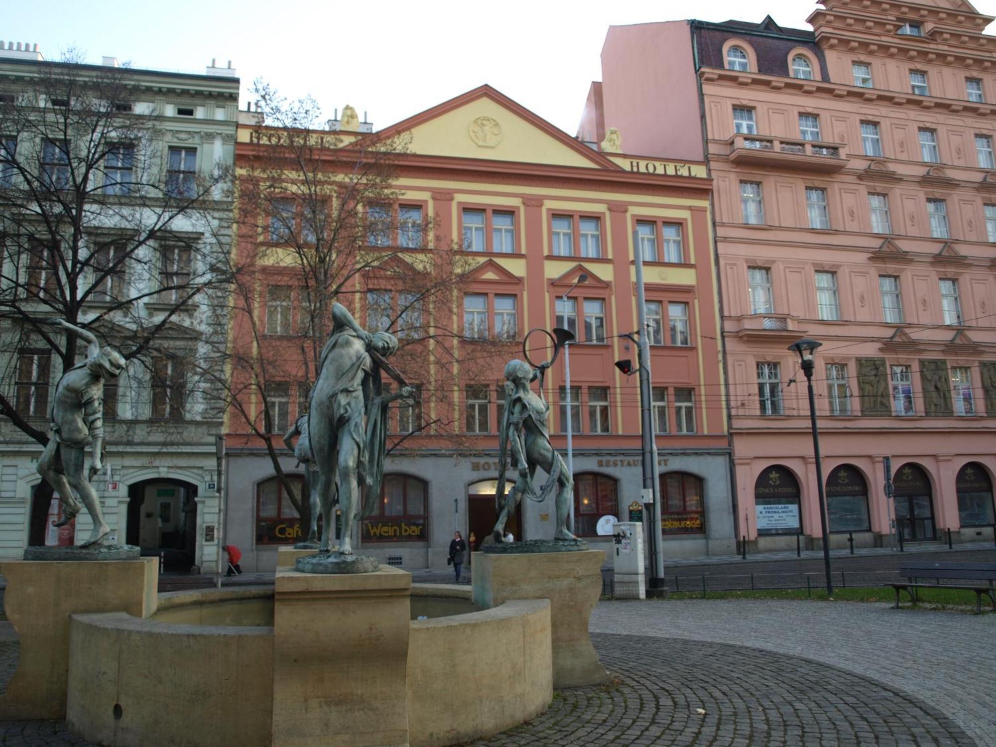 Hotel Zlata Vaha 3*