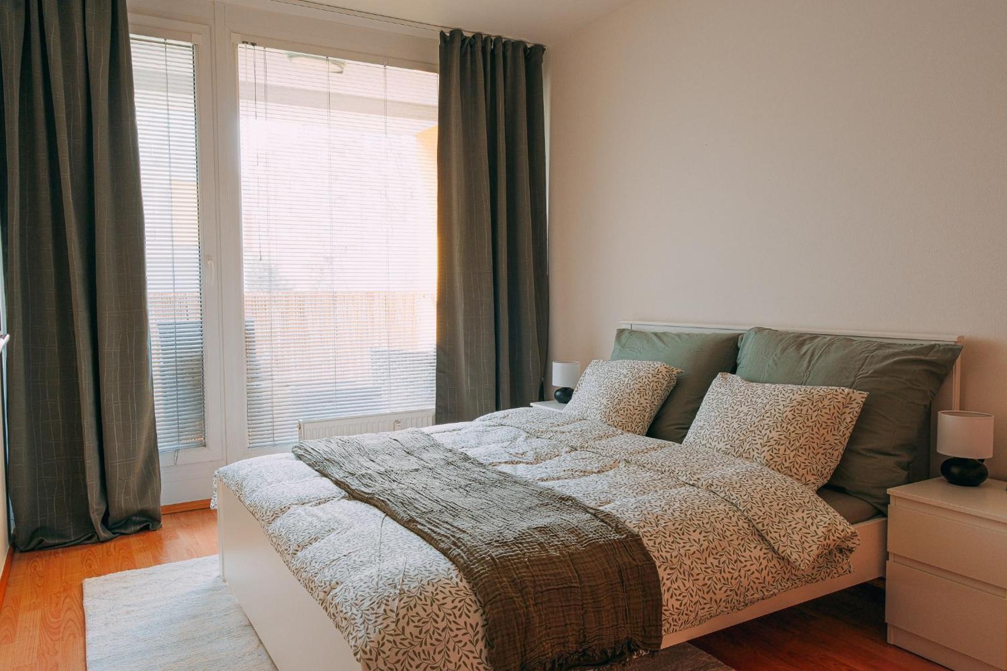 Appartement U Metra, 4 Hoste, Parking Free, Blizko O2 Arena *