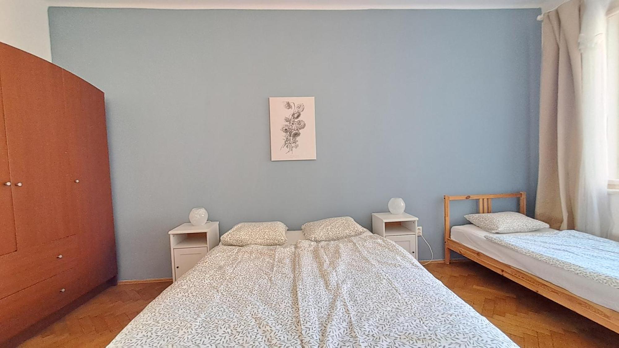 Apartment Na Slupi Sanctuary: Serene 2-bedroom Getaway Prague
