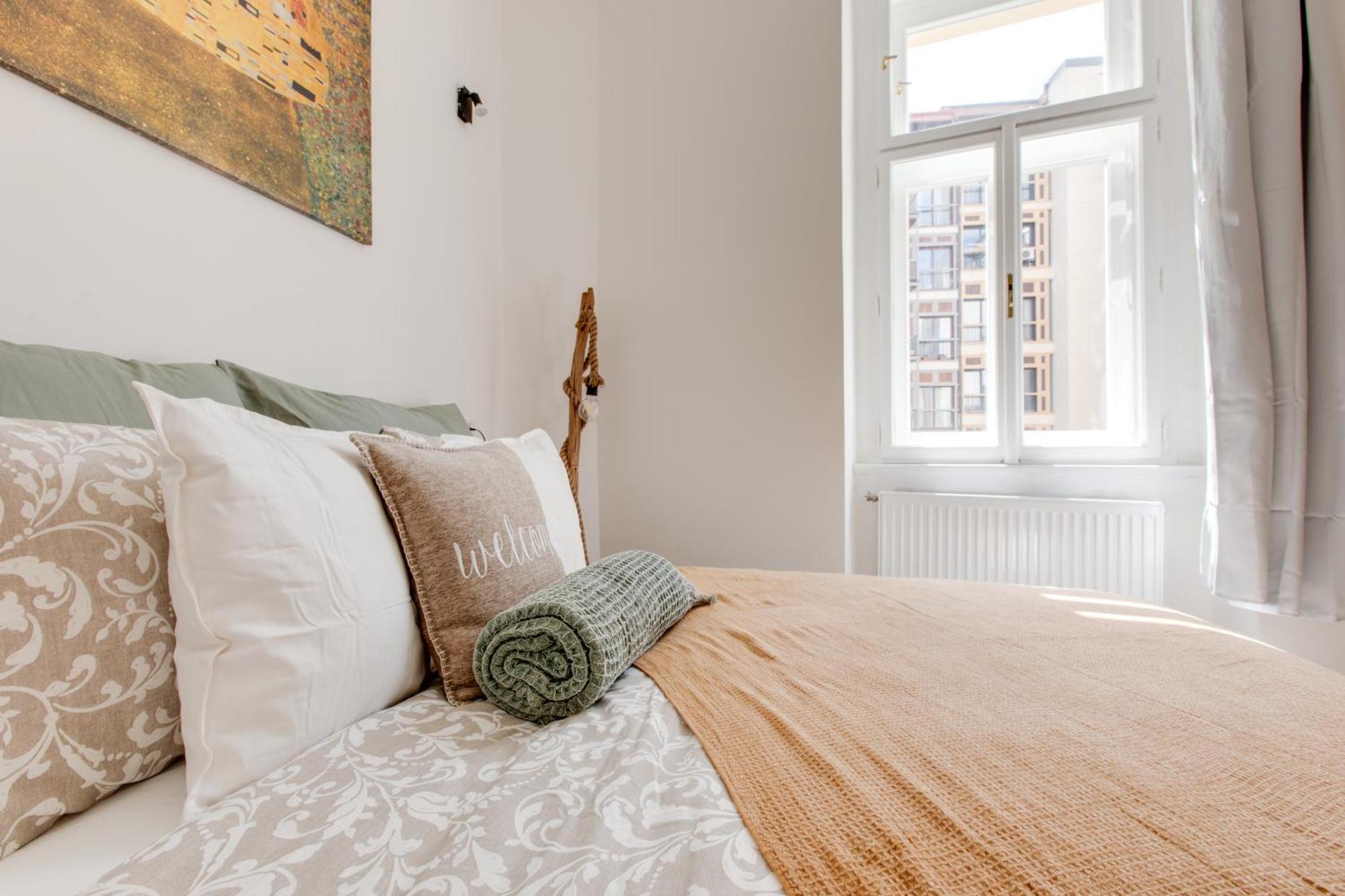 Apartamento Romantic By The Park - Uaka7 Praga
