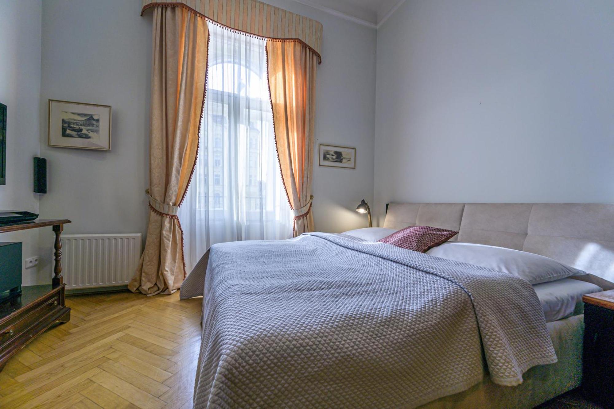 Wishlist Old Residences - Hastalska Daire *