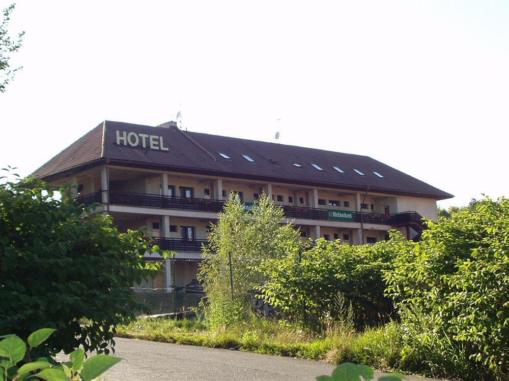 Free Zone Hostel *
