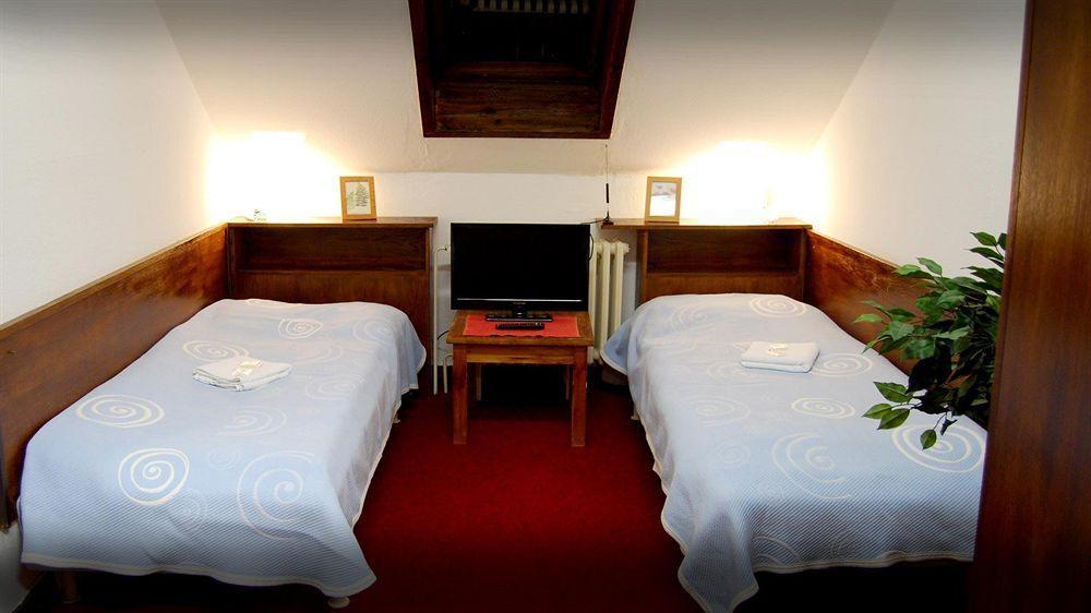 Free Zone Hostel *