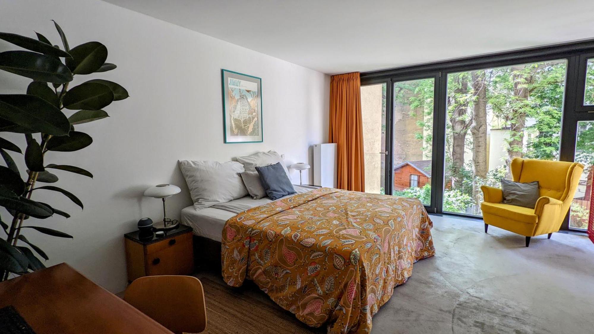 Romantic And Atypical In Prague's Montmartre Daire