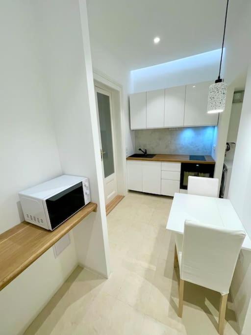 Fantastic Location! Superhost 5 Star * Prague