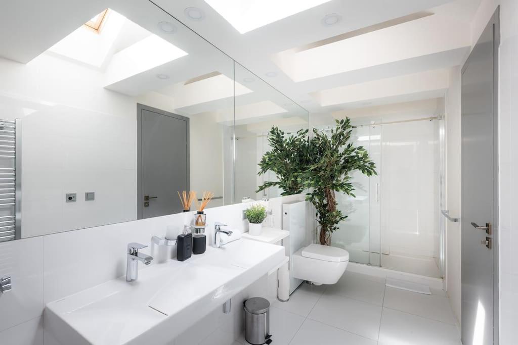 Ac Luxury Loft Friends & Family Edition Apartment