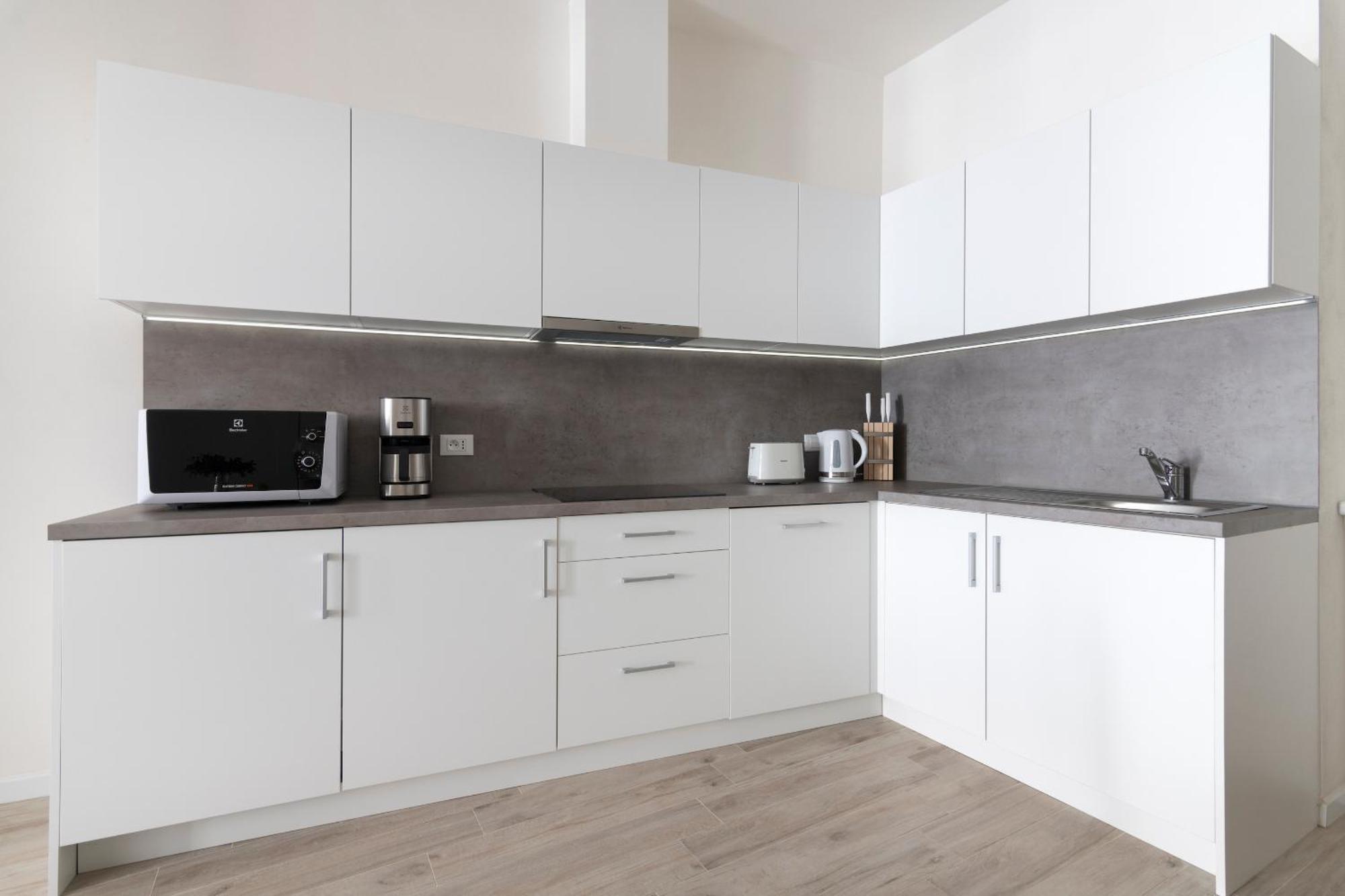 Apart Otel Kinsky Garden And By Dwellfort Prag
