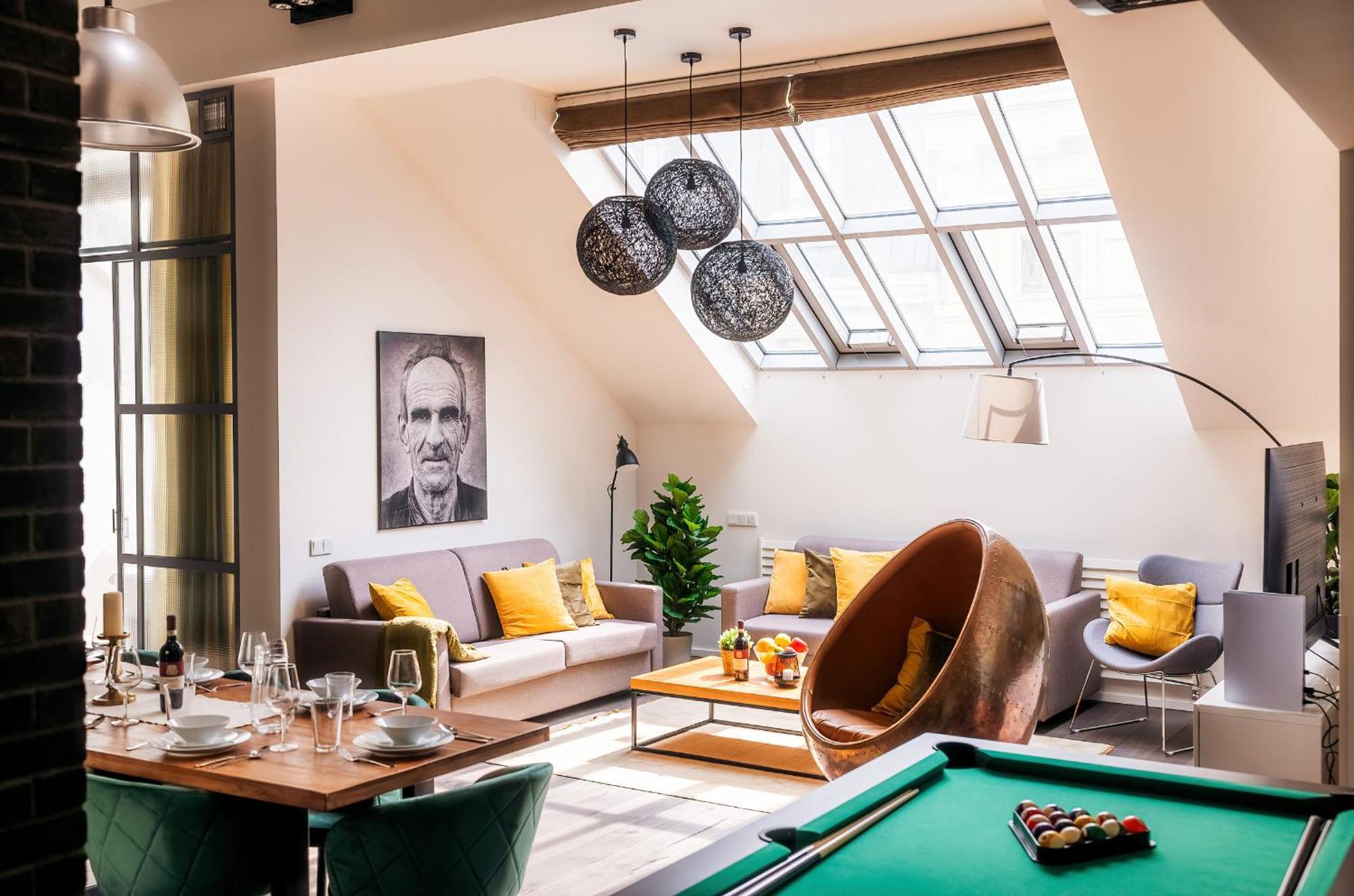 5br+2bath Old Town Loft Luxe Brickhouse, A/c Prague
