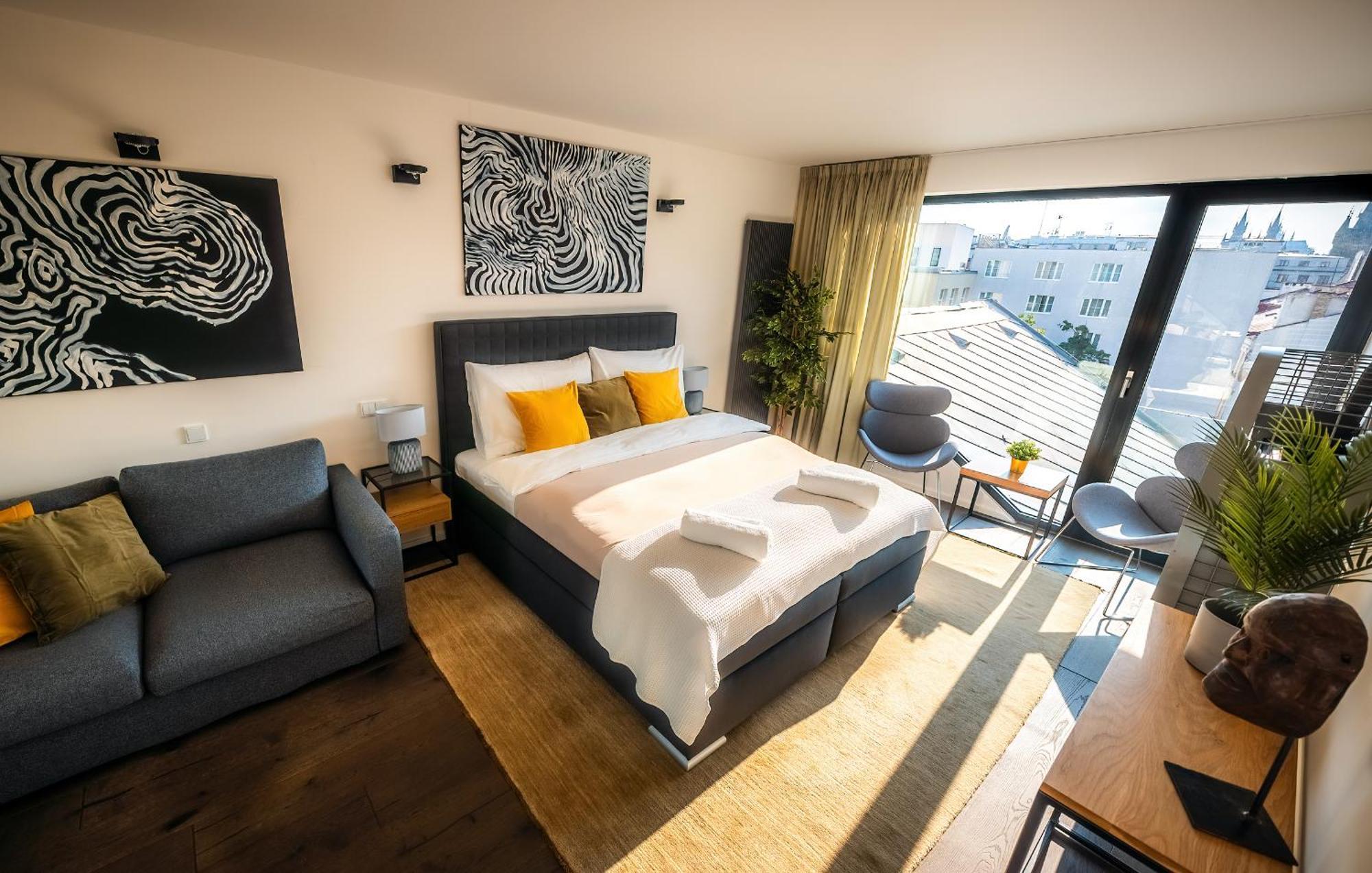 5br+2bath Old Town Loft Luxe Brickhouse, A/c * Prague