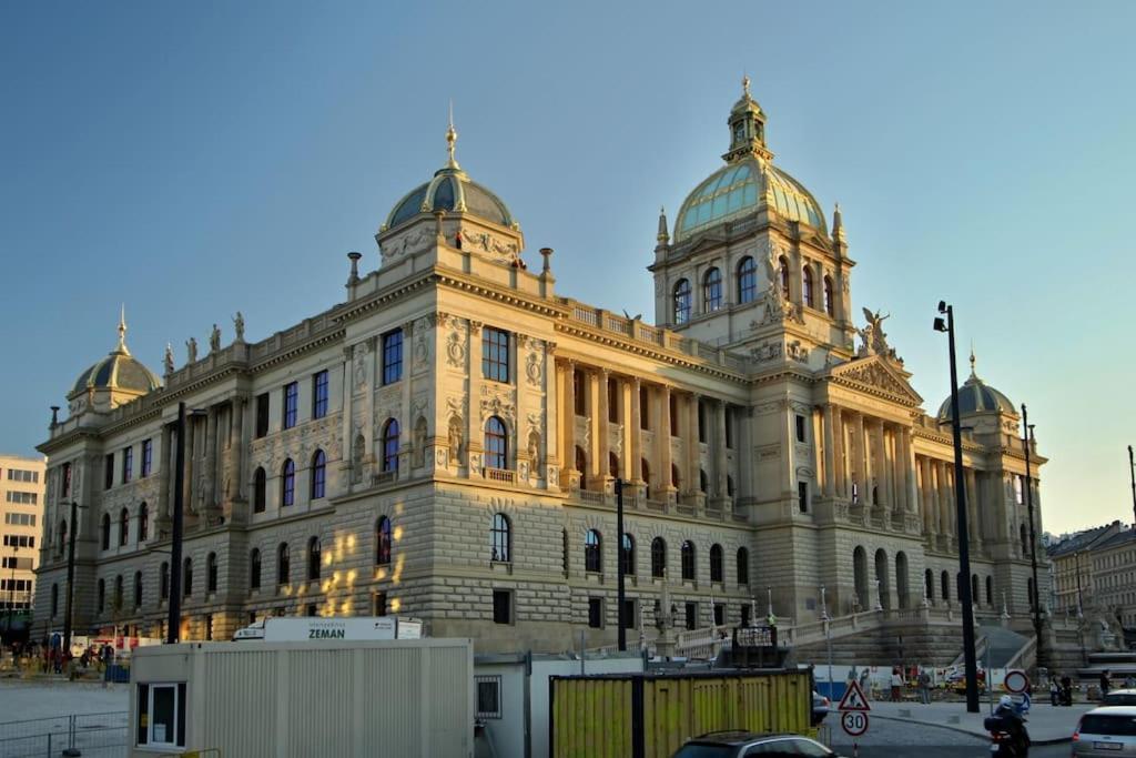 Beautiful Near Muzeum Prague