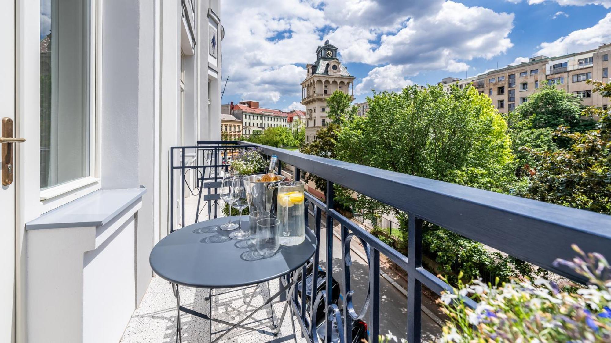 In The Clouds Letna - Luxury With Romantic Balconies In Quiet Centre Of Apartamento Praga