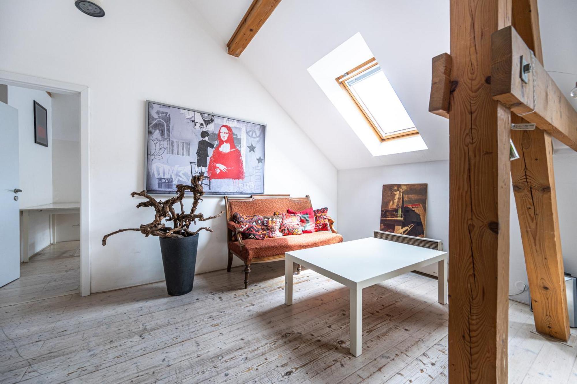 Beautiful Loft In 3 Apartment