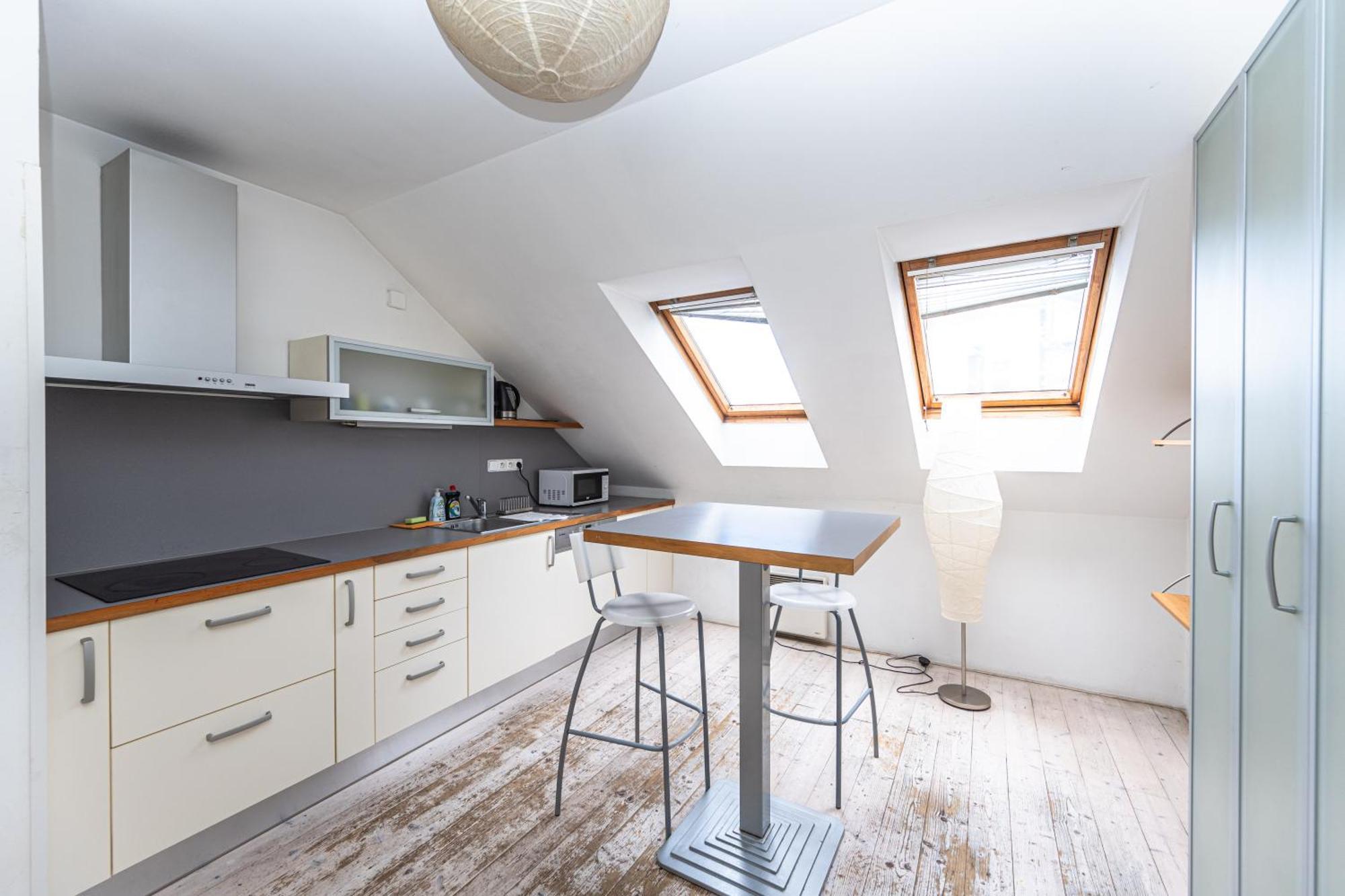 Beautiful Loft In 3 Apartment