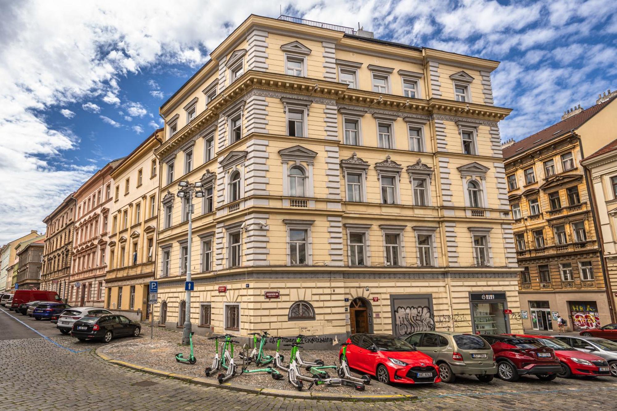 Beautiful Loft In 3 Apartment Prague