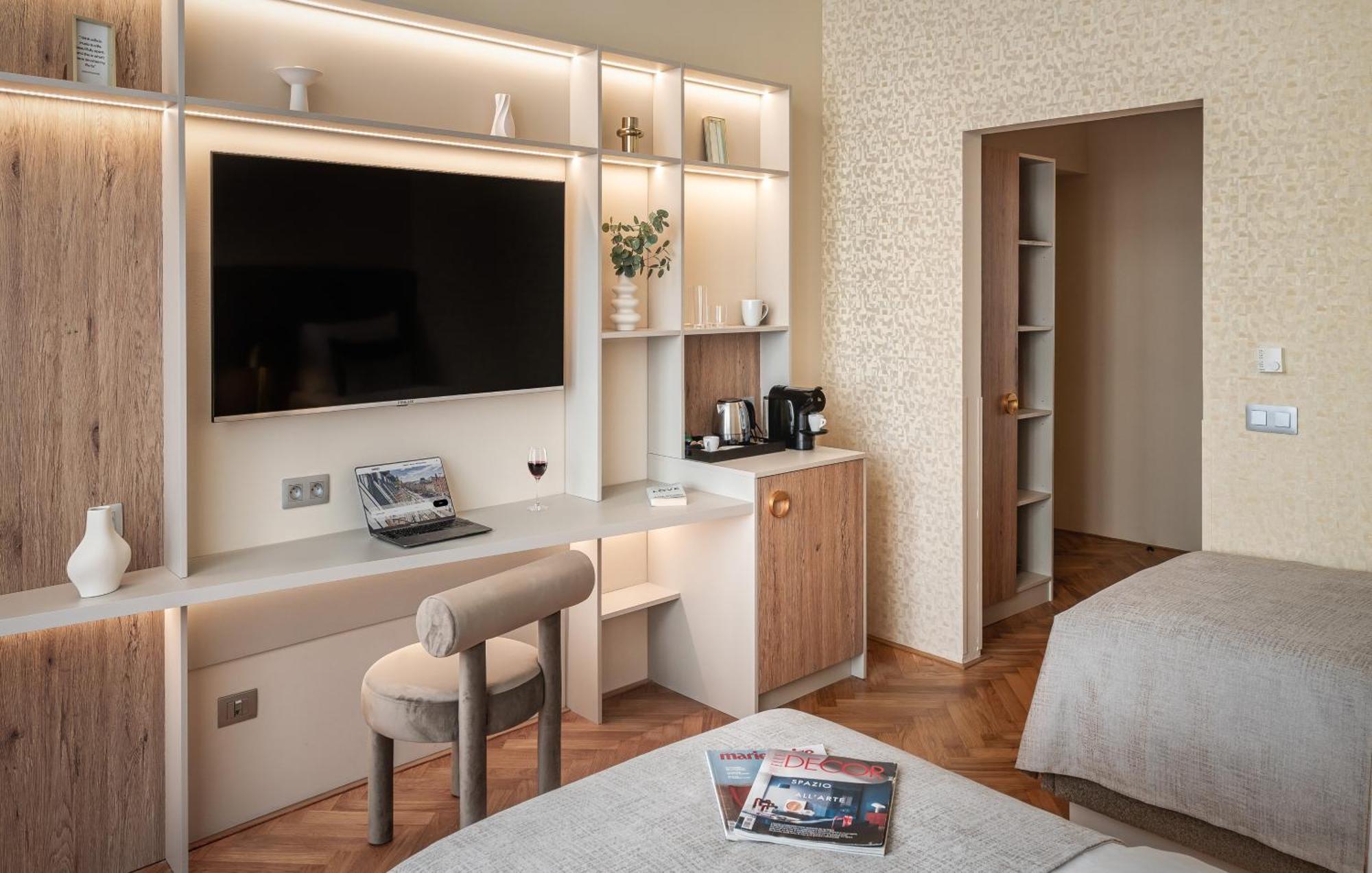 Hotel Maestro By Adrez 4*