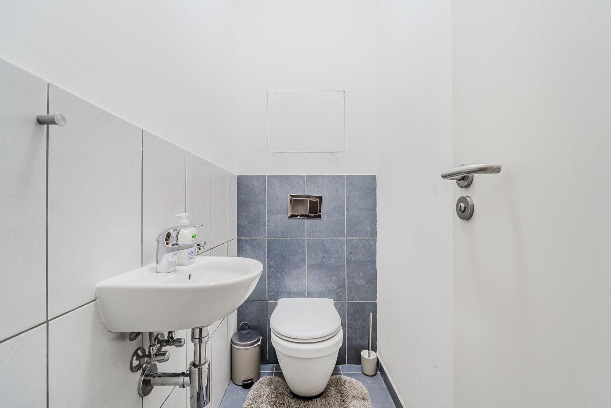 Appartement Spacious Near Karlin Square *