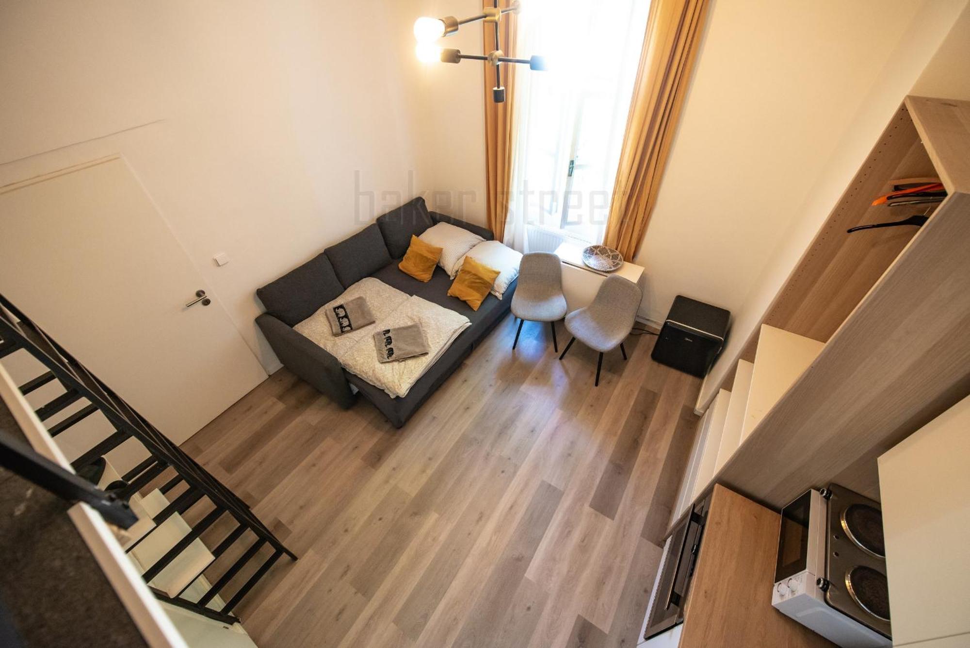 Storey Close To Metro Palmovka Daire *