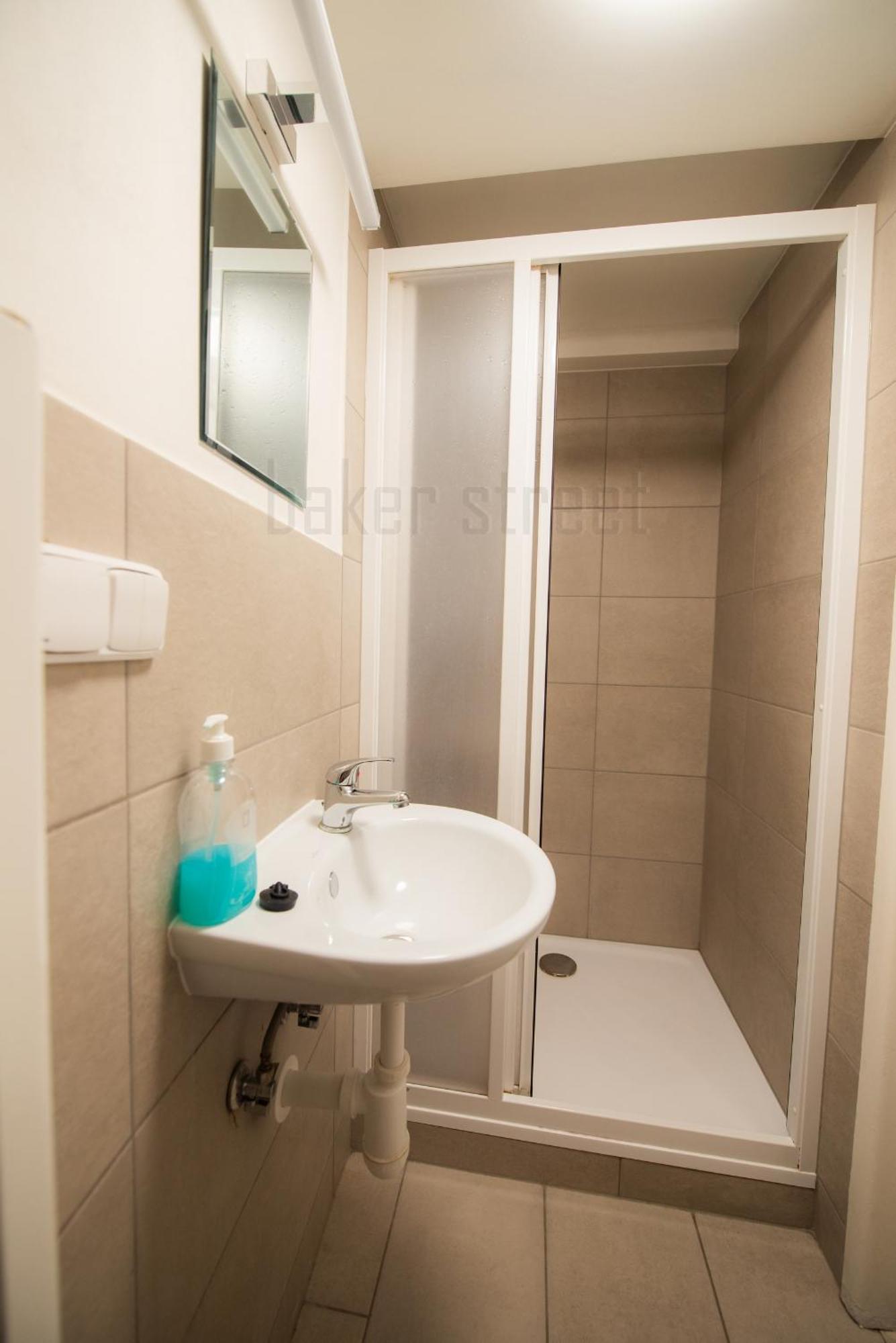 Storey Close To Metro Palmovka Daire *