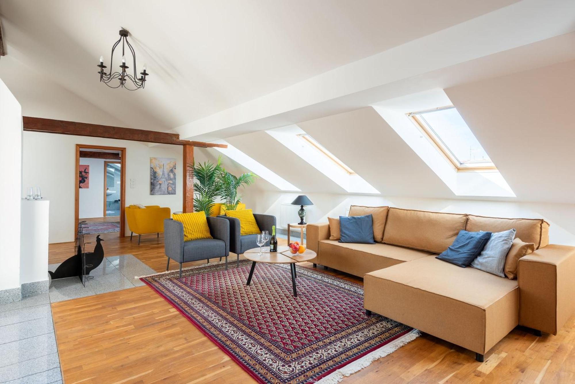 Apartment Cozy 4-bedrooms With Terrace