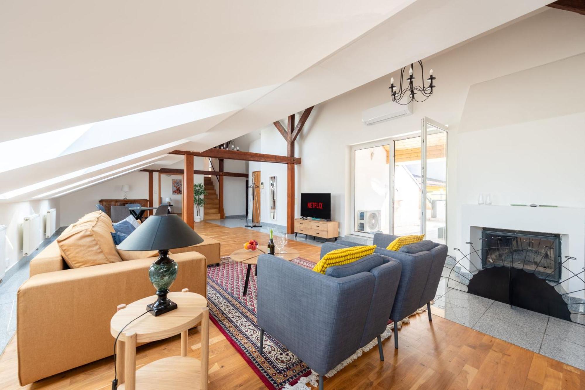 Apartment Cozy 4-bedrooms With Terrace *