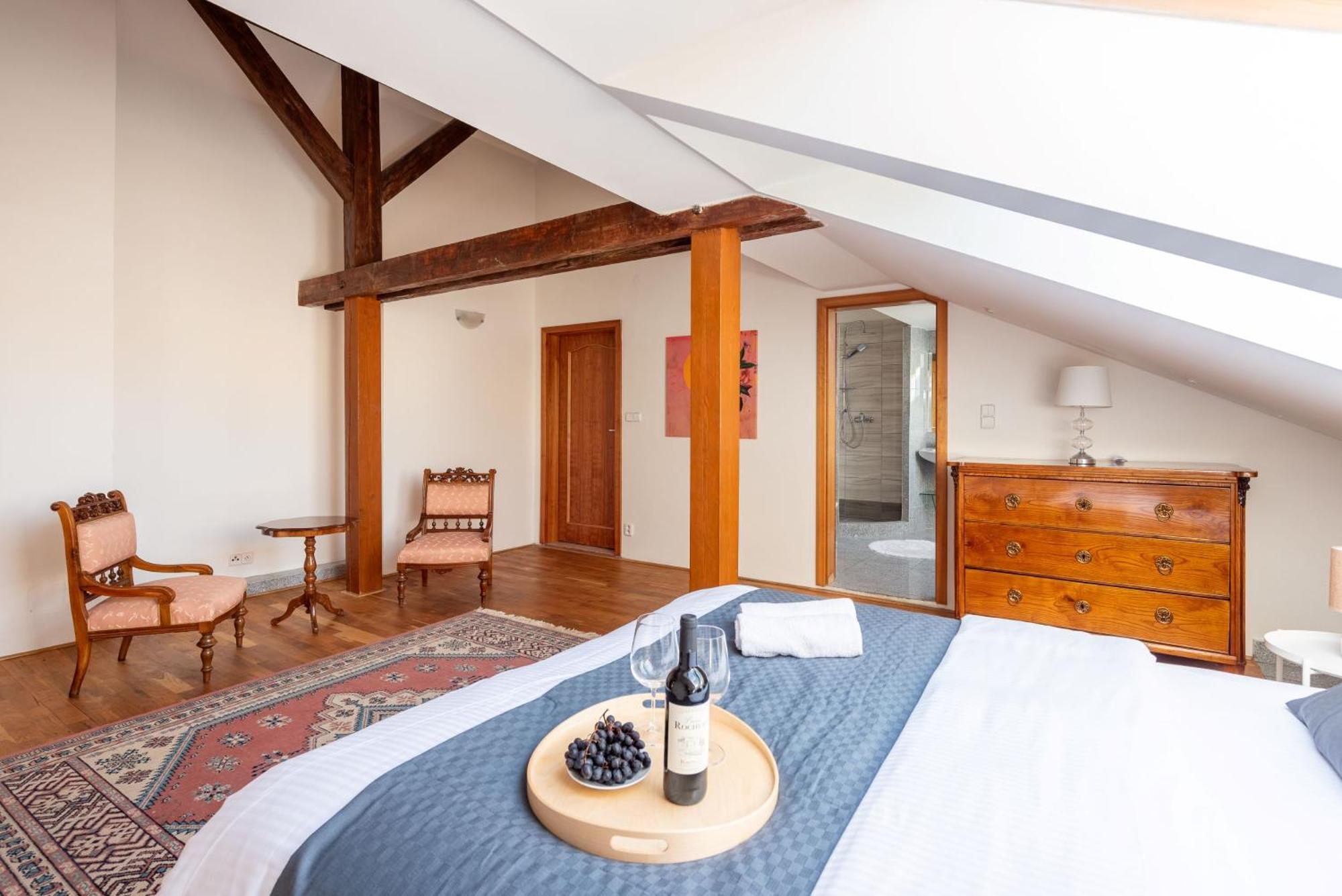 Apartment Cozy 4-bedrooms With Terrace *