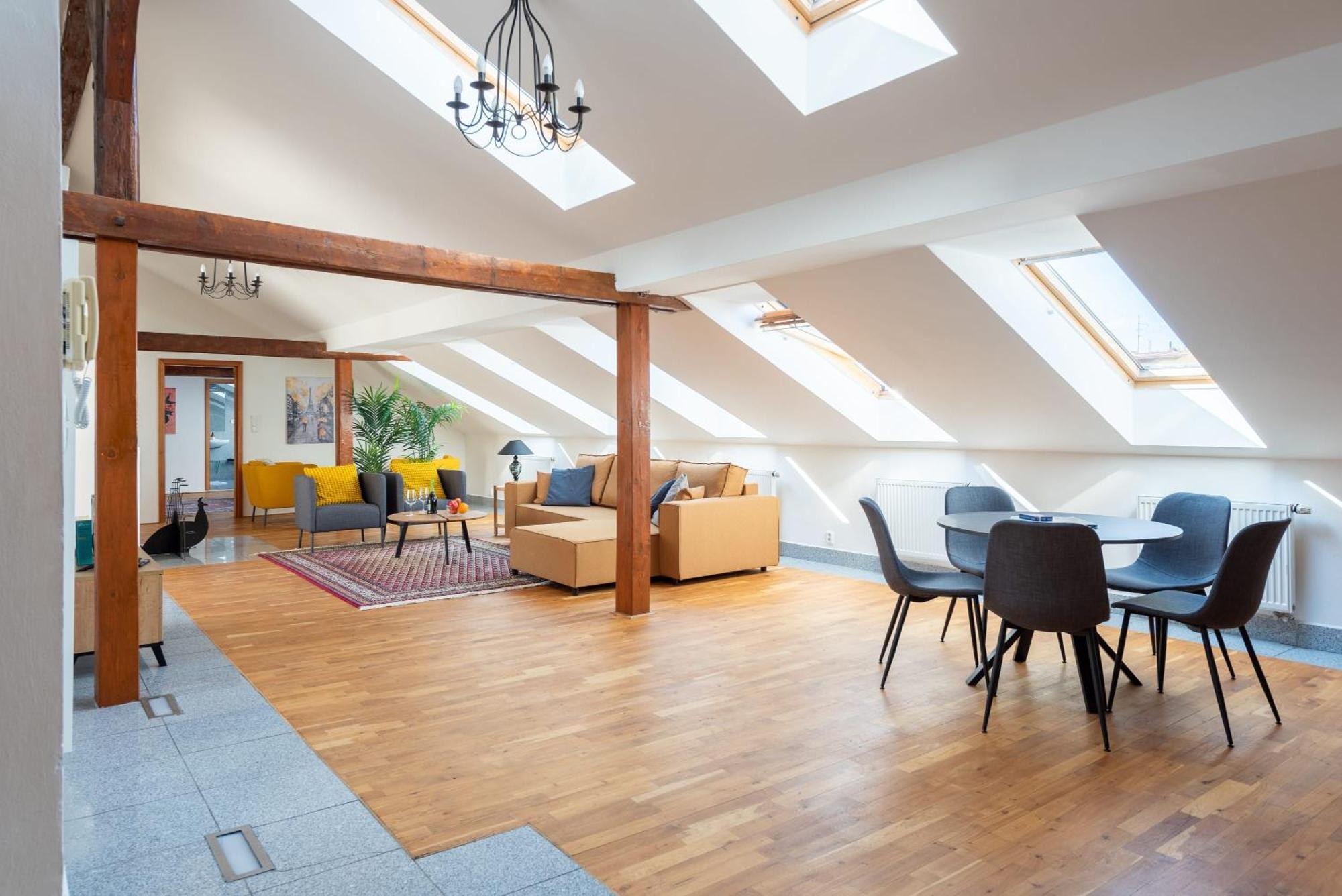 Spacious Near National Museum * Prague