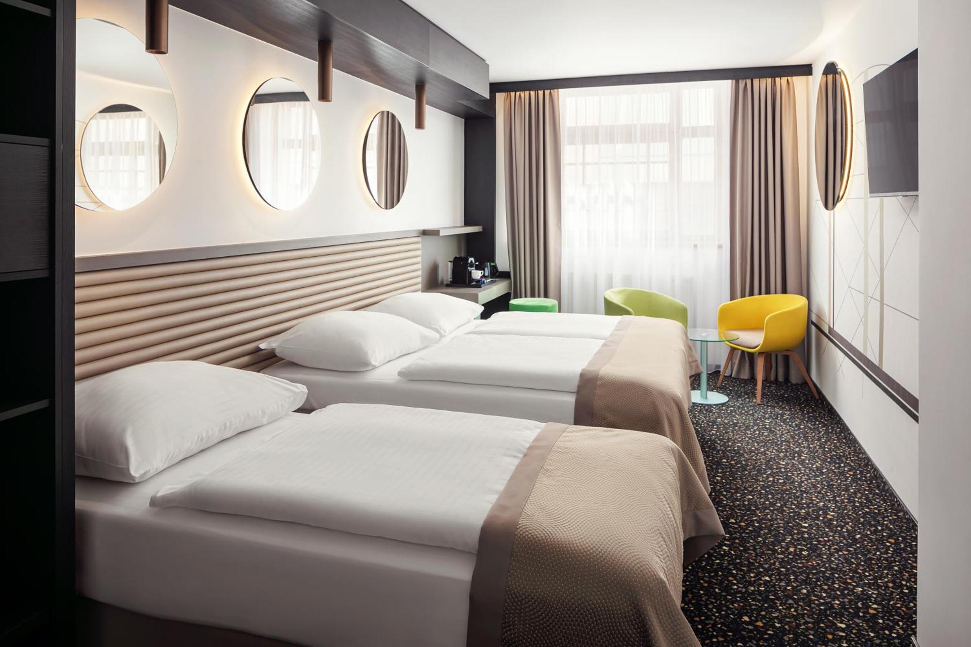 Ea Embassy Otel