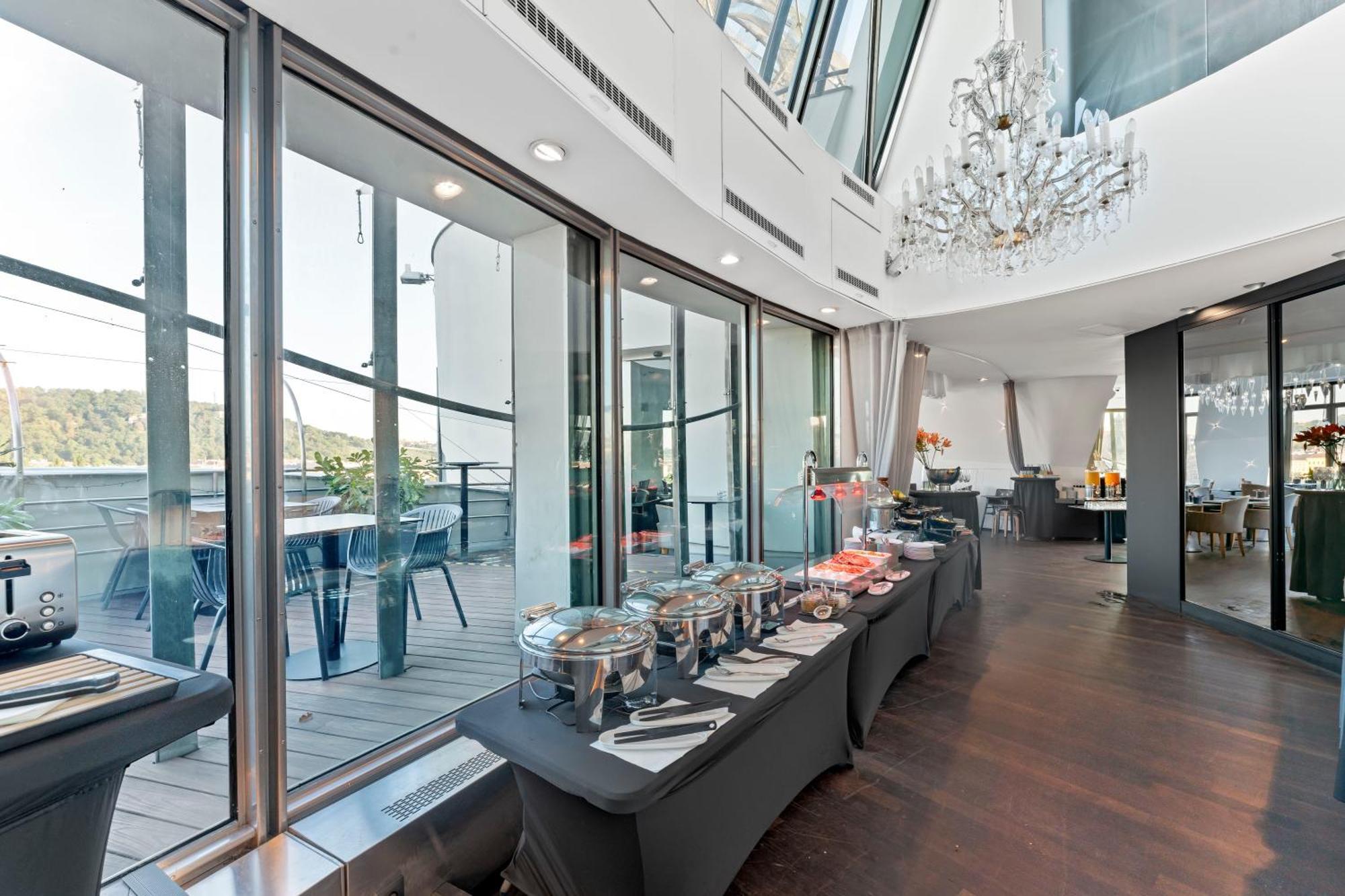 Dancing House - Tancici Dum 4*