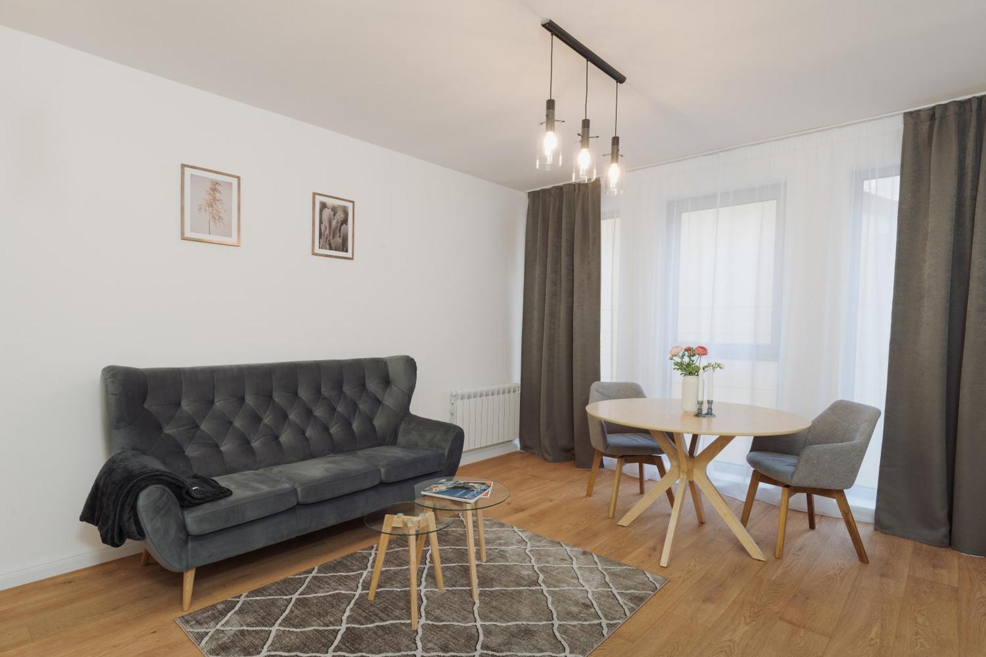 Granite - Cozy Center With Balcony Prague
