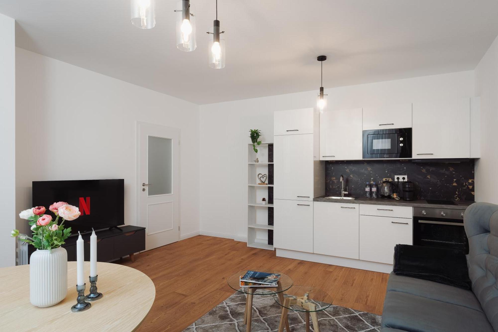 Granite - Cozy Center With Balcony Apartment