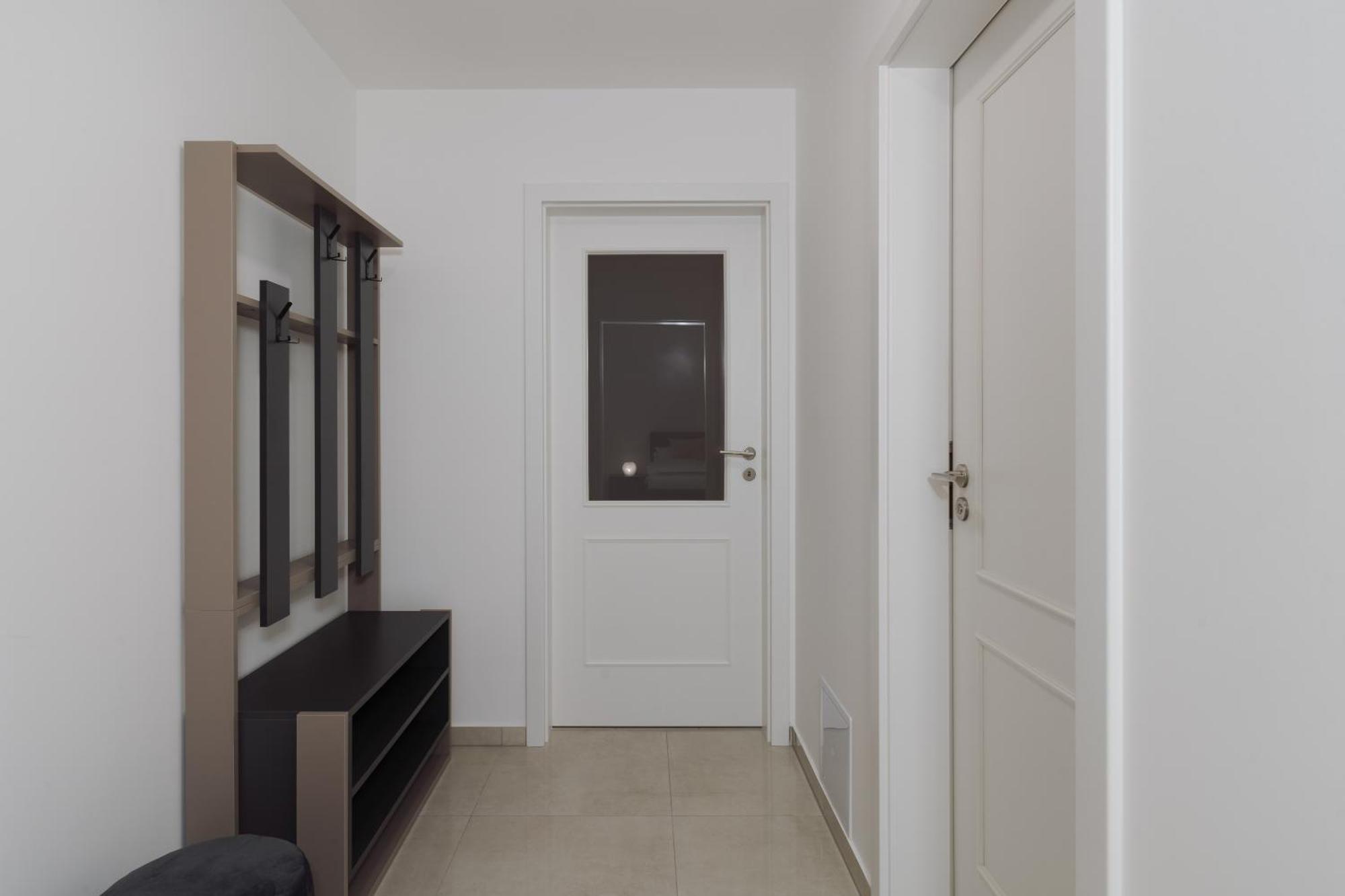 Azure - Cozy Center With Balcony Apartment *