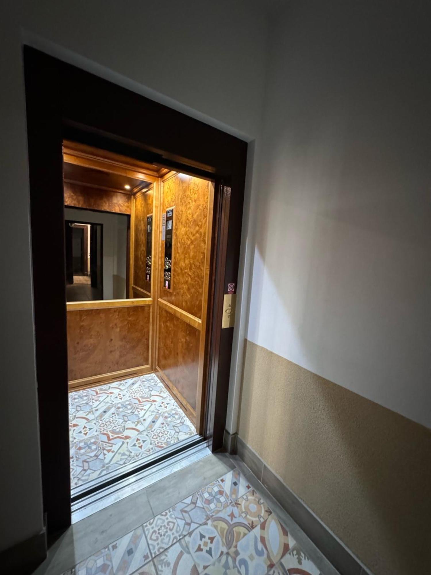 Arbes 10 - At The Yellow Duck Apartment *